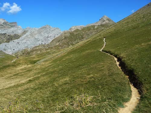 well-trodden-path-to-the-petretxema well-trodden-path-to-the-petretxema
